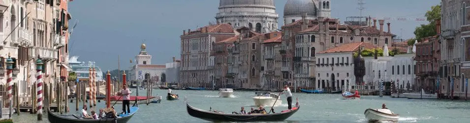 Efffetti® Wedding Planners In Tuscany - Italy Gondolas and palazzi on a canal in Venice